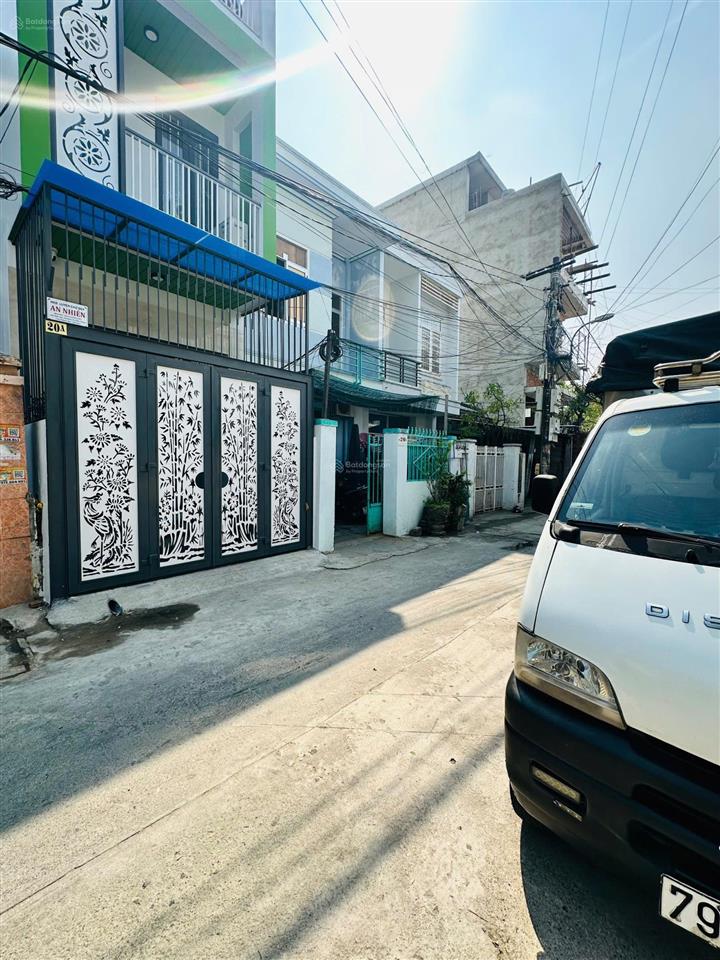 Cần bán nhà nở hậu, hẻm ô tô giữa tttp nha trang
