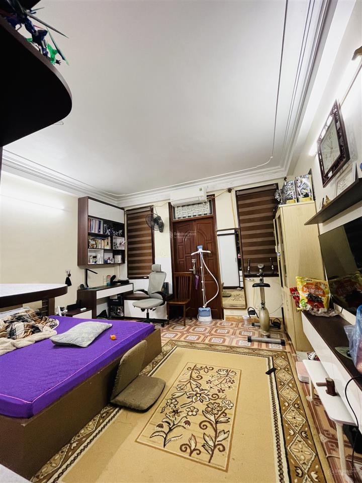 Nhà đẹp phố chùa láng 5 tầng 40m mỗi tâng 2 pn cách ô tô tránh 10m,ổ định qh.