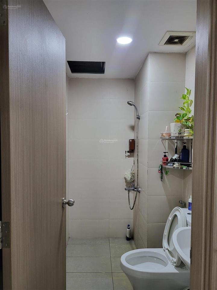 Cho thuê cc hoàng quốc việt, 8 triệu, 54m2, 2pn, 1wc, full nội thất