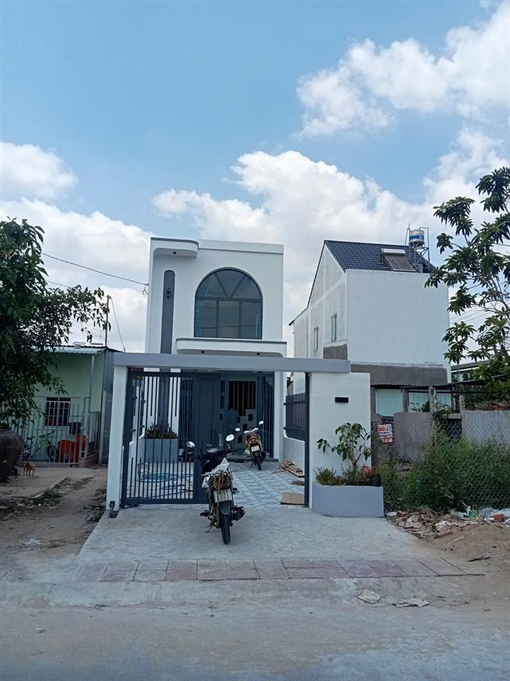 Bán Nhà mặt tiền Thanh Niên Sa Đéc, 99m2, 3PN, Sổ Hồng. Giá 3.1 tỷ.