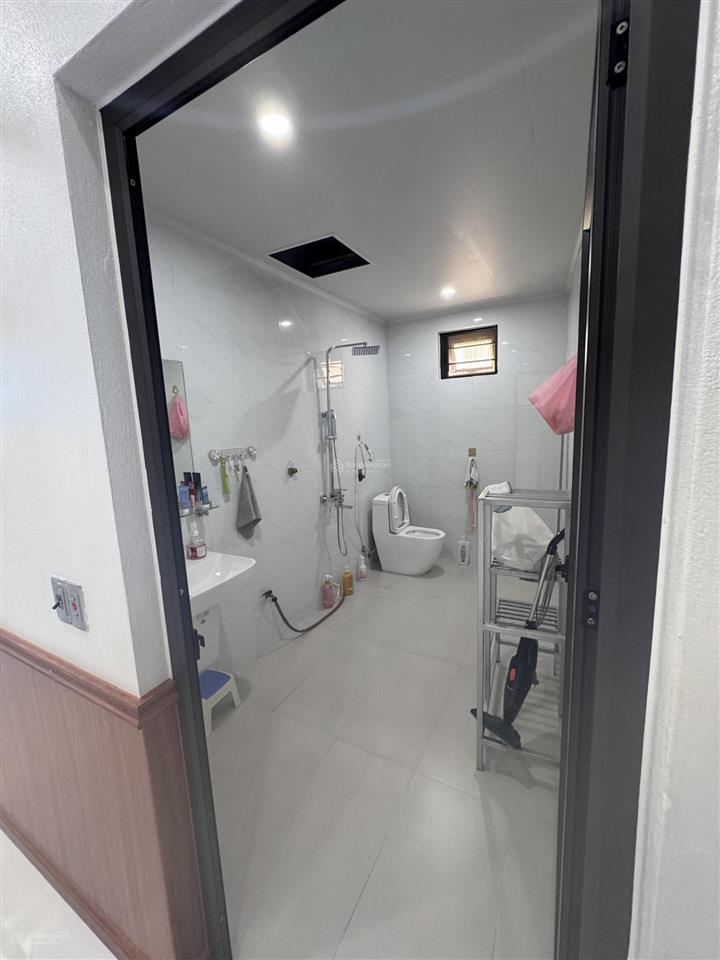 Bán nhà xây mới, đầy đủ nội thất