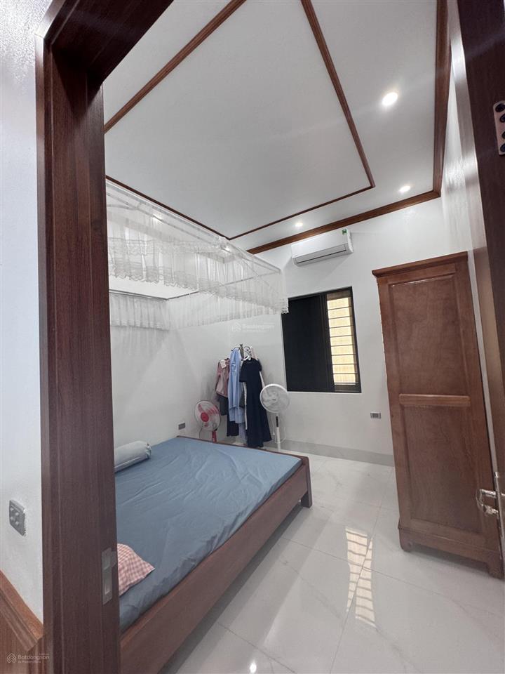 Bán nhà xây mới, đầy đủ nội thất
