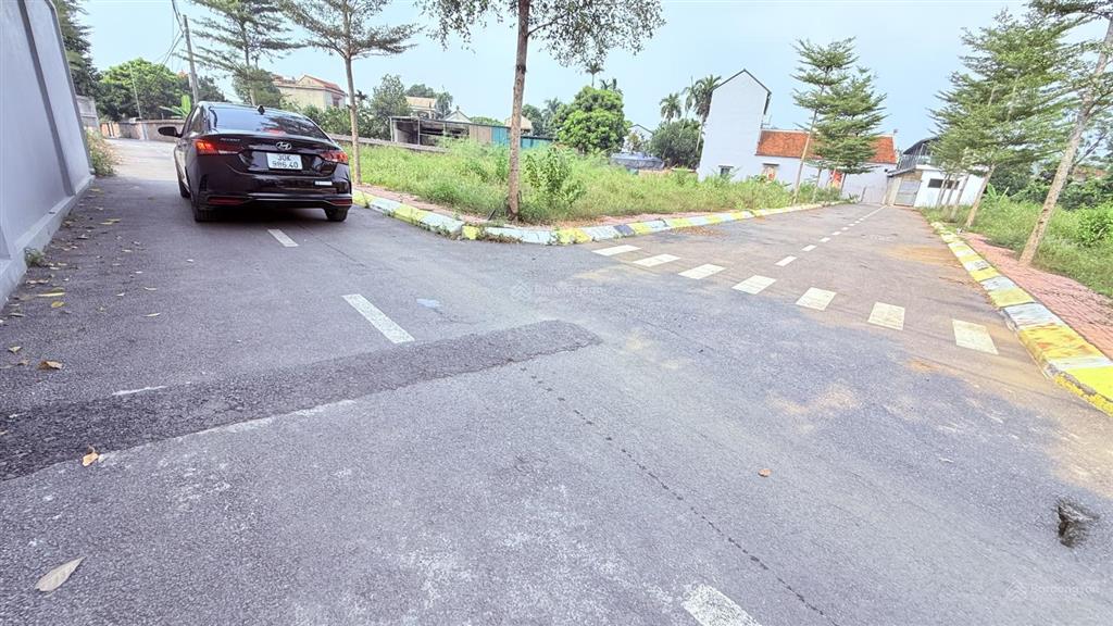 Dt 100m  chủ bán cắt ngay 300tr trong vòng 1 tuần  sát tỉnh lộ 420 và đường sắt metro số 8đh fpt