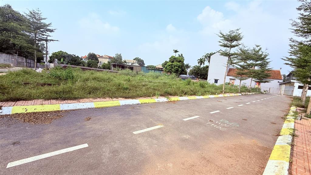 Dt 100m  chủ bán cắt ngay 300tr trong vòng 1 tuần  sát tỉnh lộ 420 và đường sắt metro số 8đh fpt