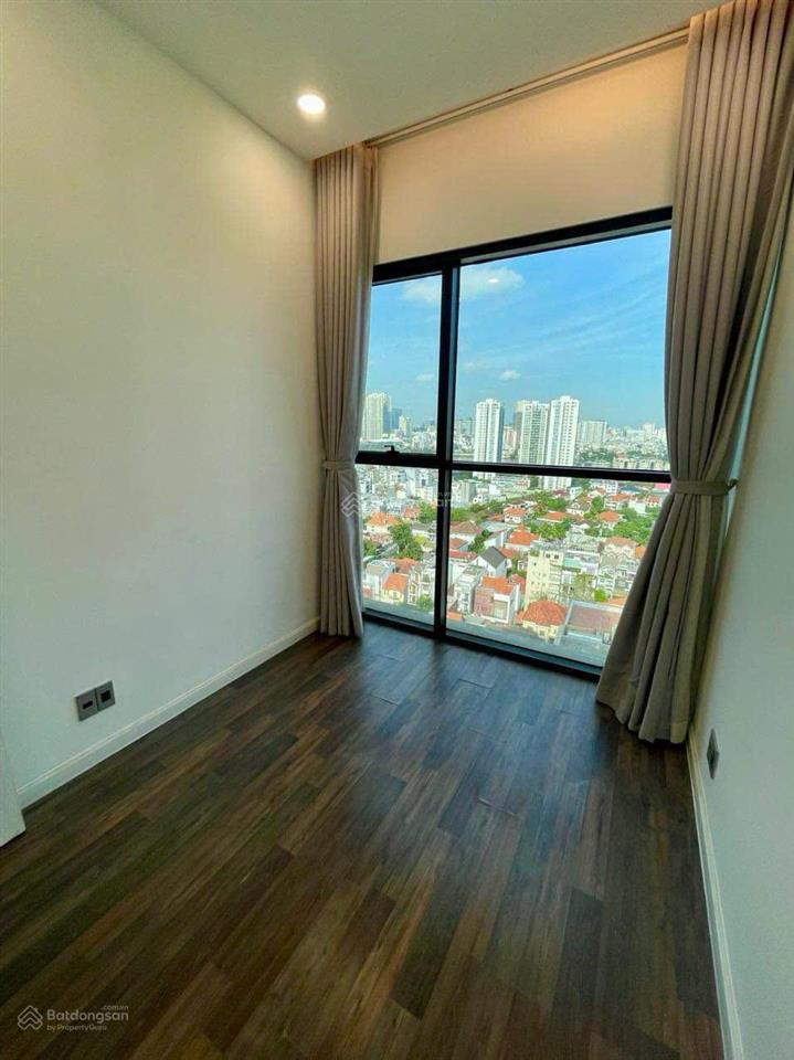Bán nhanh căn hộ 2 phòng ngủ  căn góc 7,8 tỷ  tầng cao  view sông sài gòn nhà sẵn giao dịch ngay