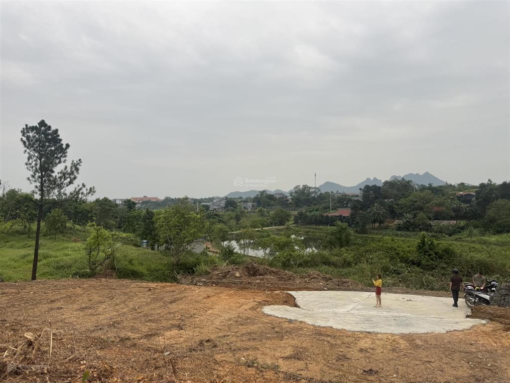 Chuyển nhượng lô góc view hồ tại đồng chanh lương sơn dt 1400m2 chỉ 8,x tỷ