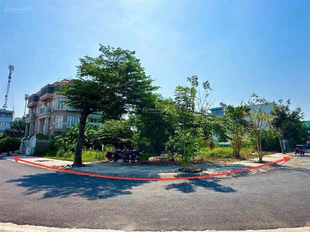 Lô góc 2 mặt tiền kdc đông thủ thiêm  cạnh lakeview city & global city