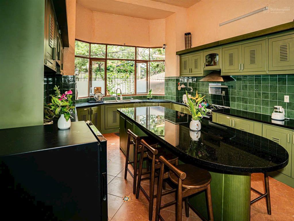 Villa mặt tiền sông saigon tại thảo điền  dt  1400m2 (hình thật)