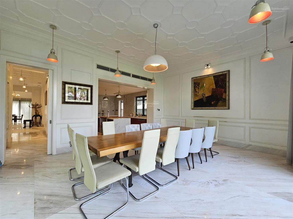 Villa view sông sài gòn nằm trong khu compound bảo vệ 24/7  nhà như hình