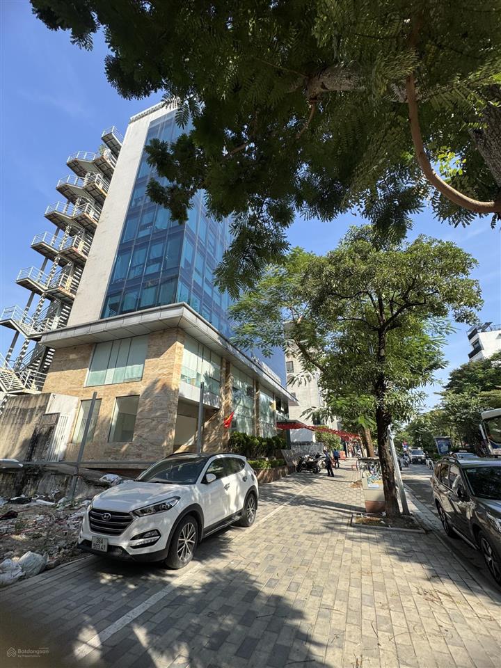 Bán đấbán đất mặt phố lạc long quân, 181m2, mặt tiền rộng, vỉa hè thoáng, view hồ tây, xây tòa vp