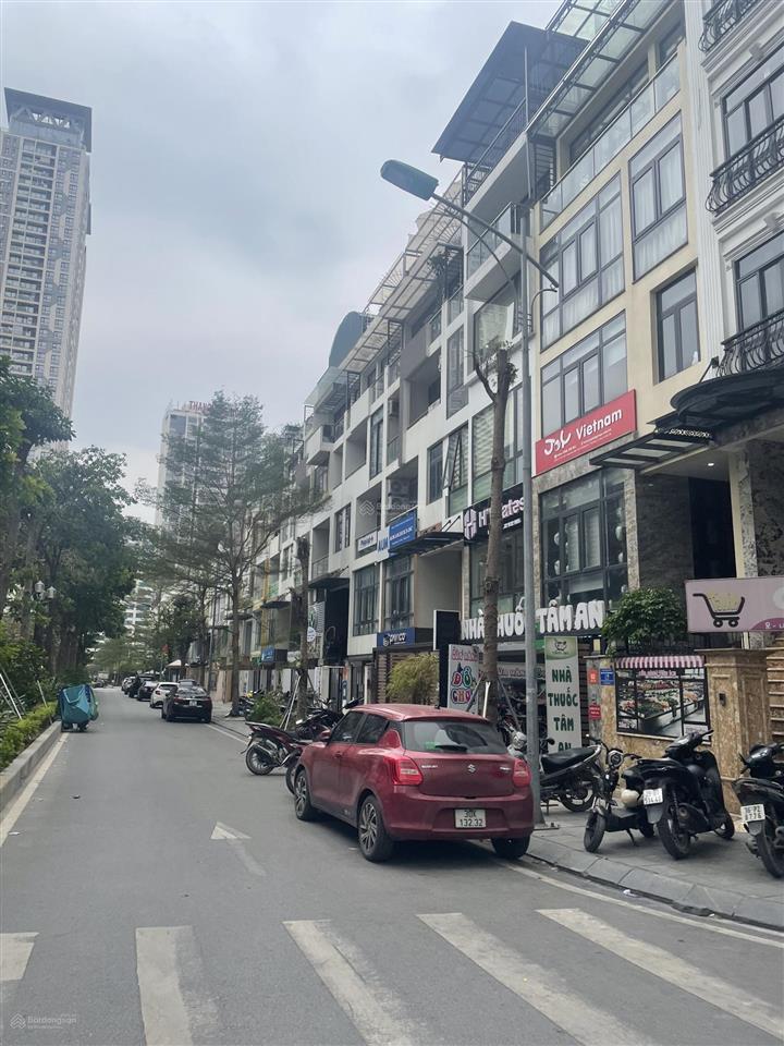 Biệt thự mon city, hàm nghi, 130m2 6 tầng, thang máy, kd vp, spa, phân lô vỉa hè, sổ đỏ đẹp