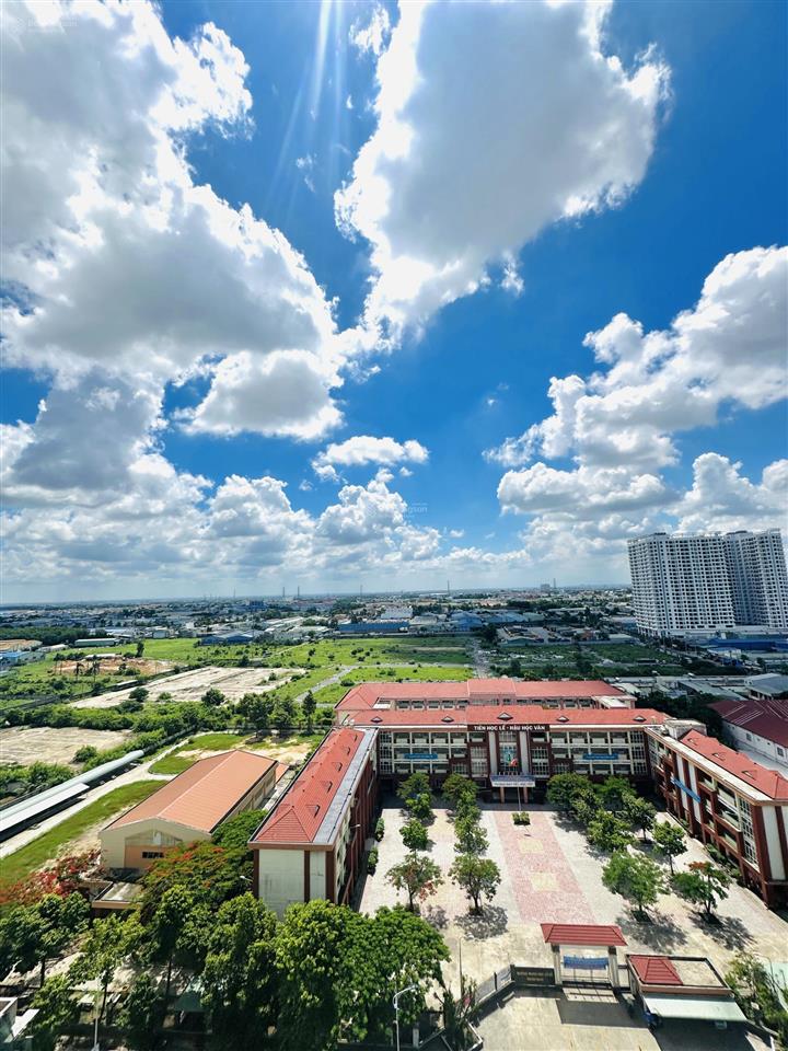 Chủ ngộp bán gấp 1pn+ 42m² legacy 1ty2** có hồ bơi rộng đẹp, gym bóng bàn, bbq ngoài trời free