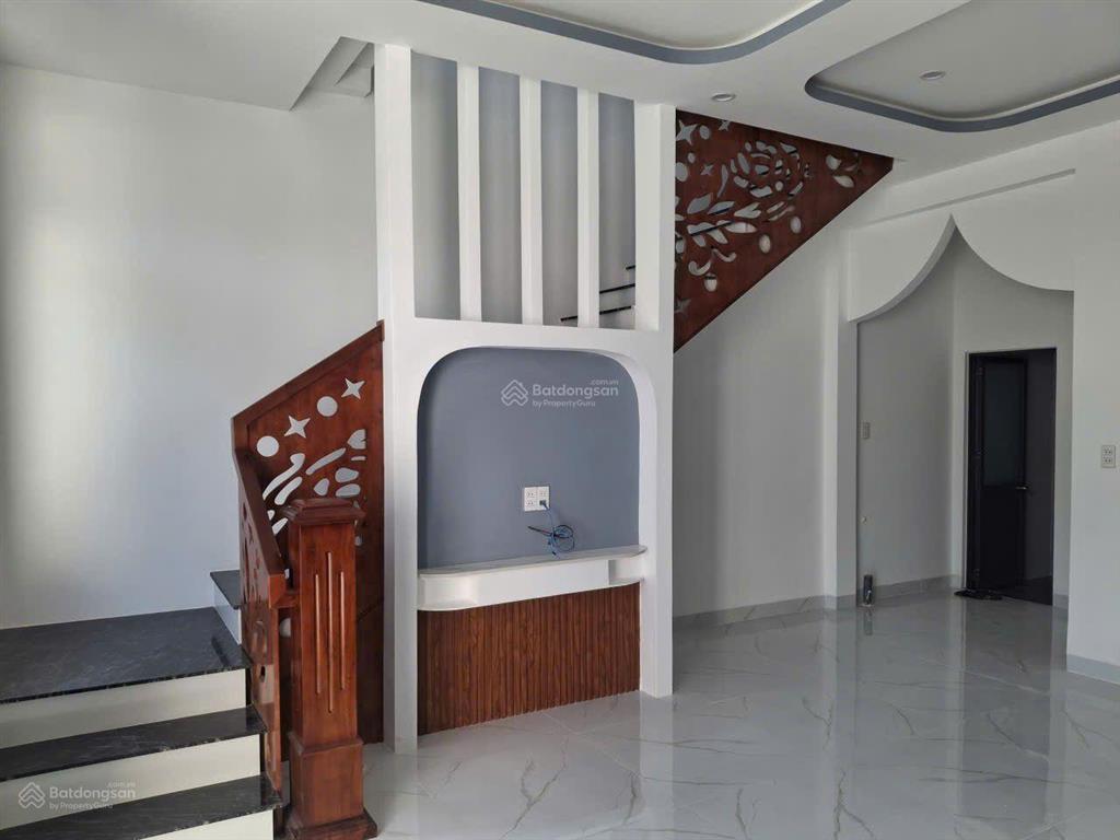 Đất full thổ cư và có nhà mới 100% luôn. đã có sổ hồng. tại thôn quang thạch, xã diên lạc