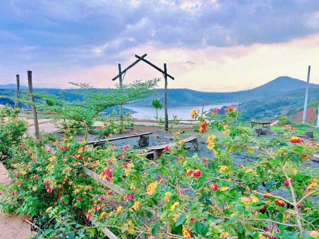 đất nghỉ dưỡng Bảo Lộc view hồ, chỉ cần 450 triệu sở hữu ngay lô đất 200m2