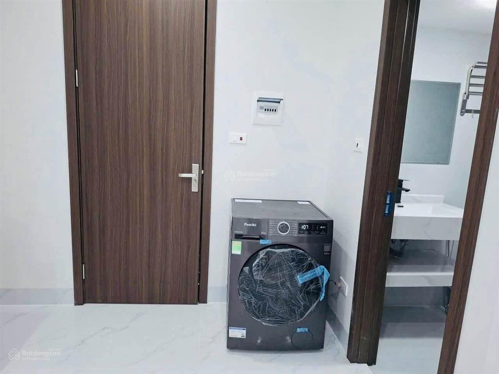 Cho thuê cc mini 1pn, 1wc, 30m2, 4,5 triệu tại nguyễn văn cừ, bồ đề, long biên, hà nội
