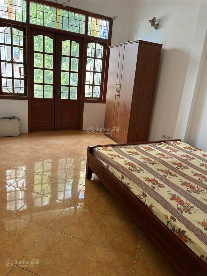 Cho thuê nhà riêng 298 ngọc lâm, 13,5 triệu, 98m2, 6pn, 3wc