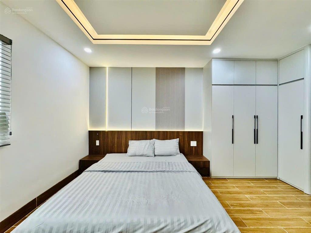 Chính chủ bán nhà phố phạm văn chiêu gò vấp, đường 10m gara ô tô thang máy