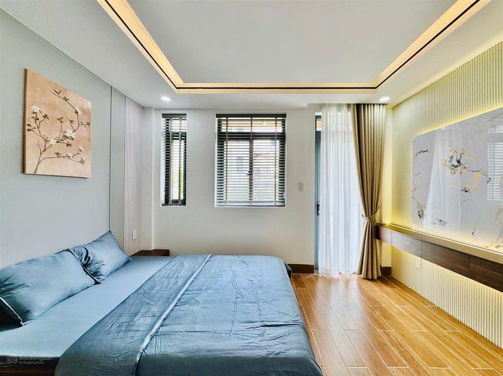 Chính chủ bán nhà phố phạm văn chiêu gò vấp, đường 10m gara ô tô thang máy