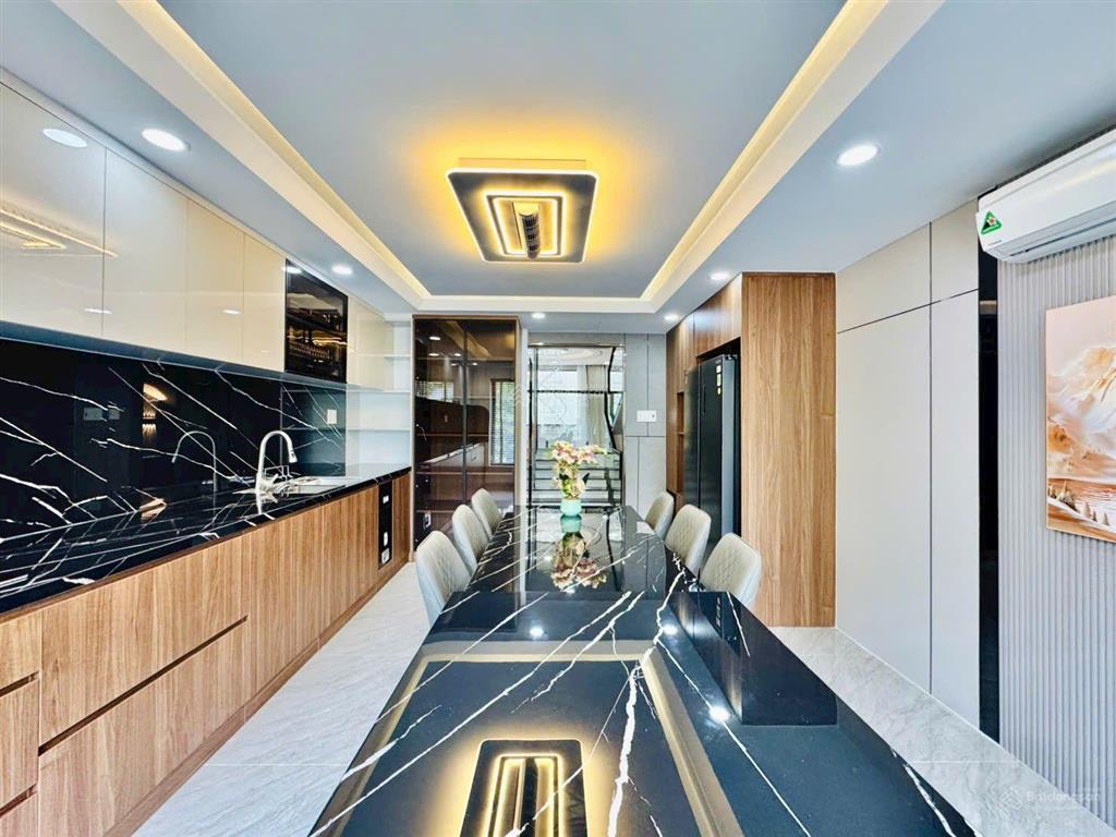 Chính chủ bán nhà phố phạm văn chiêu gò vấp, đường 10m gara ô tô thang máy