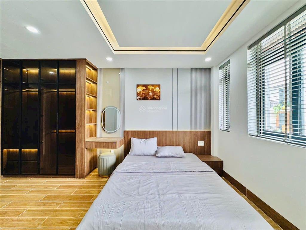Chính chủ bán nhà phố phạm văn chiêu gò vấp, đường 10m gara ô tô thang máy