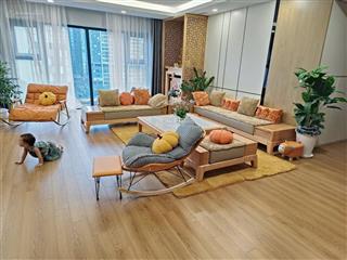 Cần bán gấp căn hộ 138m paragon