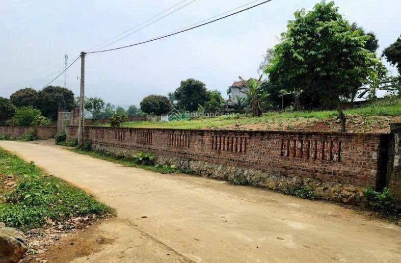 453m bám mặt trục chính liên thôn