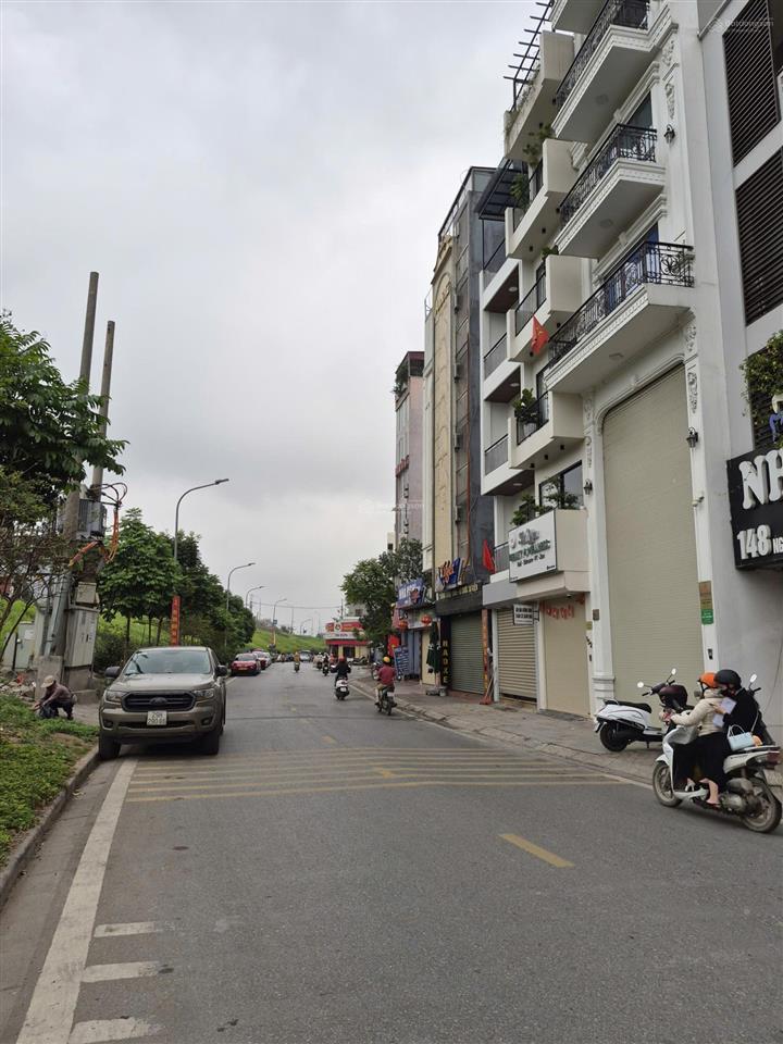 Bán đất mặt phố ngọc thụy bên chẵn, dt 125m2 x mặt tiền quyền lực 5m, 28.5 tỷ