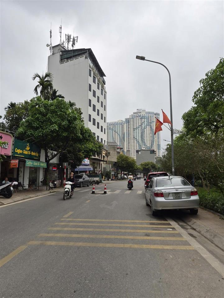 Bán đất mặt phố ngọc thụy bên chẵn, dt 125m2 x mặt tiền quyền lực 5m, 28.5 tỷ