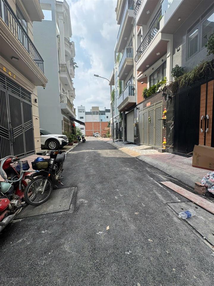 Bán nhà 5 lầu liên khu 45 bình tân