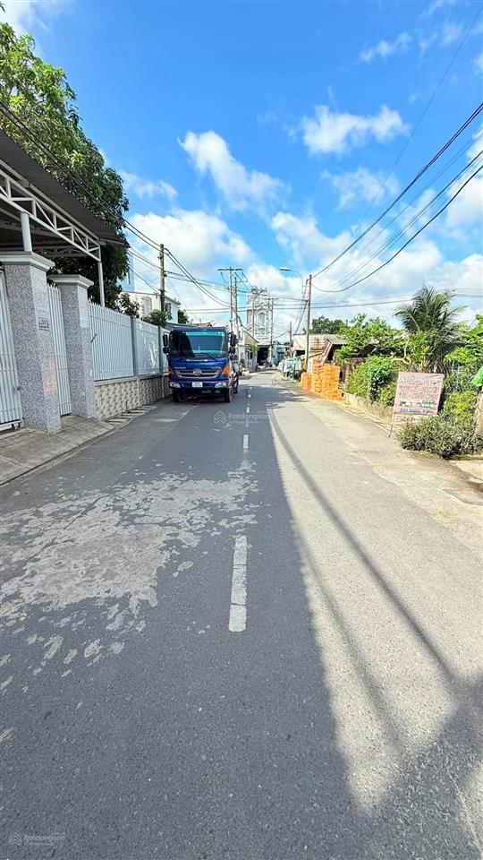 Mặt tiền kinh doanh vị trí đẹp 30m ra phan văn hớn đường xe tải tránh 113m2 tặng thêm 28m giấy tay