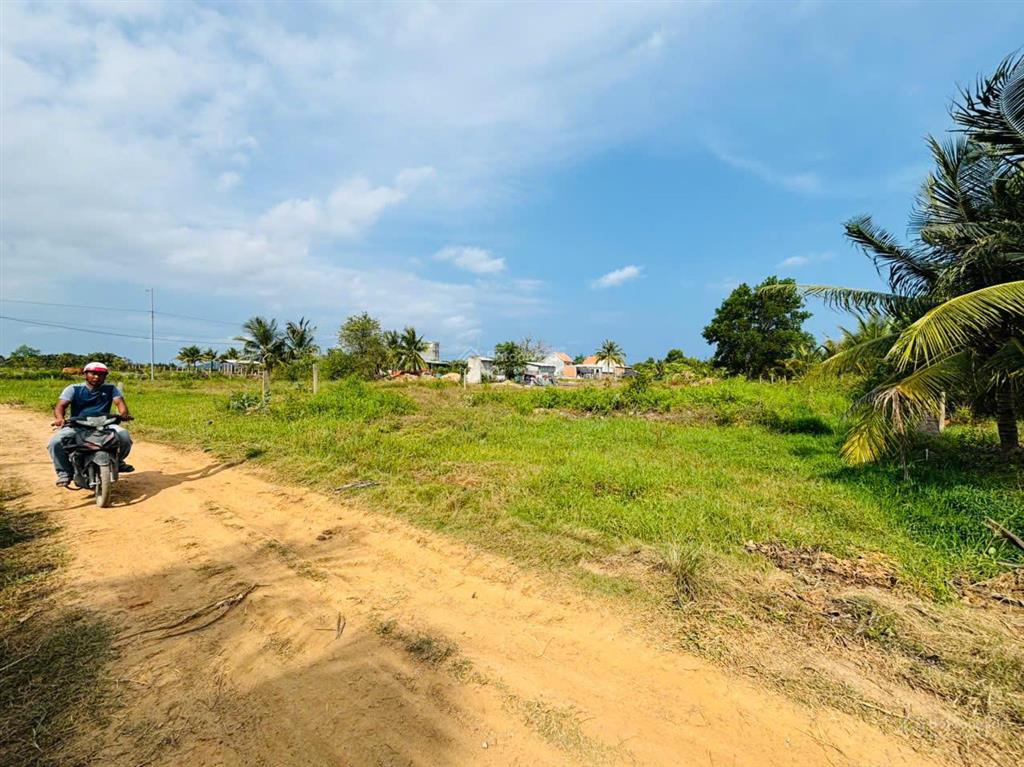 Bán lô đất full thổ tiềm năng đầu tư  gần khu công nghiệp & đường ven biển