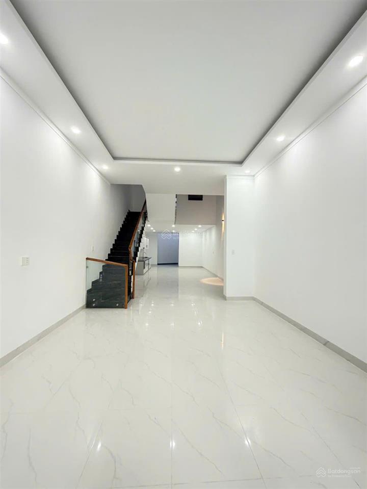 Hàng hiếm, hẻm 118 y nuê, nhà mới xây 100%, nở hậu, dt 128m2