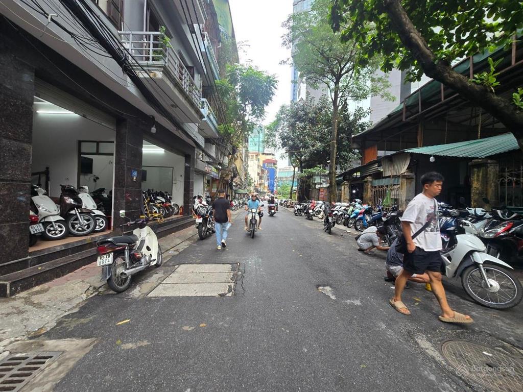 Phân lô nguyễn văn huyên, 3 nhà ra phố, 6 tầng thang máy, ngõ cực rộng !