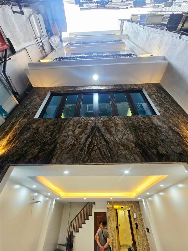 Phân lô nguyễn văn huyên, 3 nhà ra phố, 6 tầng thang máy, ngõ cực rộng !