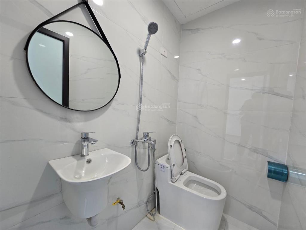 Mặt phố 8 tầng thang máy  vỉa hè cực rộng  kinh doanh sầm uất  không quy hoạch  16,5 tỷ
