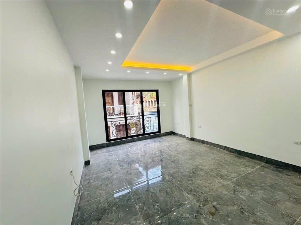 Giảm sâu  phân lô hoàng quốc việt, ô tô tránh vỉa hè  6 tầng thang máy xây mới  hơn 15 tỷ
