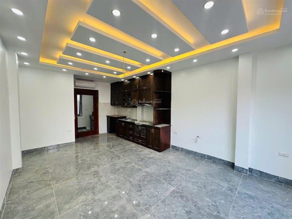 Giảm sâu  phân lô hoàng quốc việt, ô tô tránh vỉa hè  6 tầng thang máy xây mới  hơn 15 tỷ