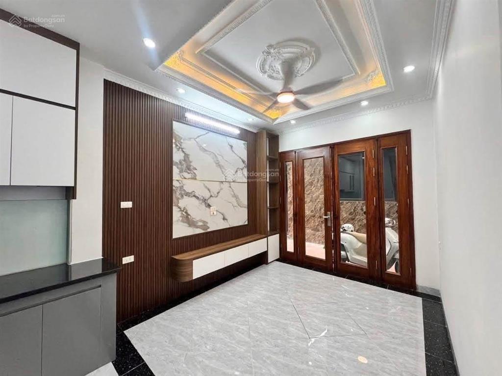 Ngoại giao đoàn, xuân đỉnh, oto đỗ cửa, 6 tầng thang máy giá hơn 8 tỷ