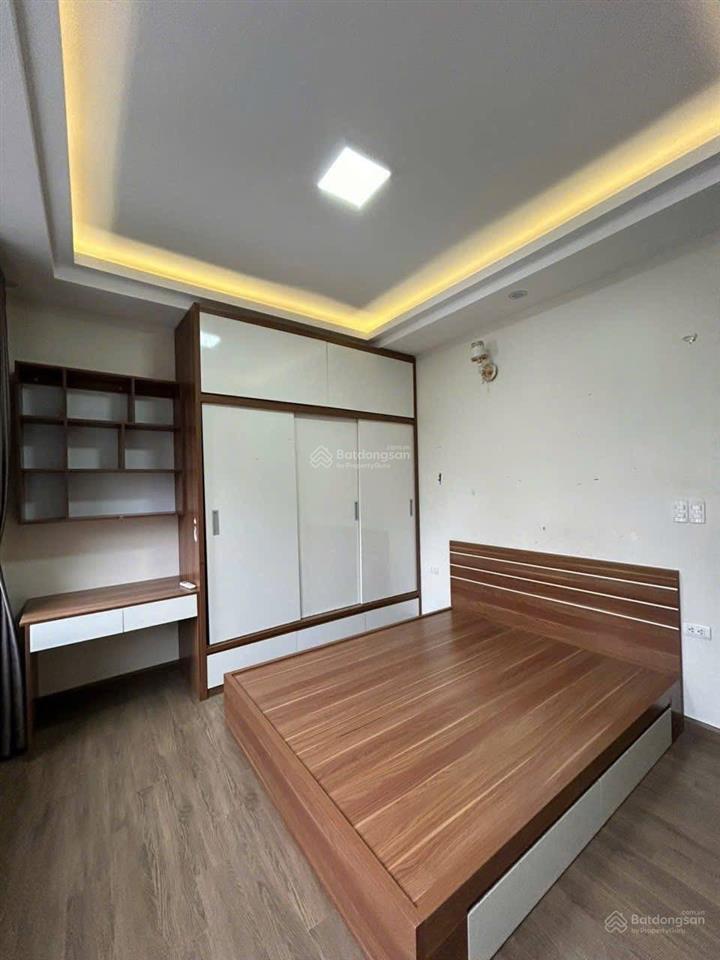 Bán nhà liễu giai, ba đình, nhà dân xây, 5 tầng, cho thuê 20 triệu tháng. giá 9.5 tỷ