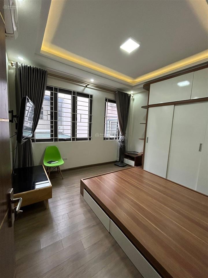 Bán nhà liễu giai, ba đình, nhà dân xây, 5 tầng, cho thuê 20 triệu tháng. giá 9.5 tỷ
