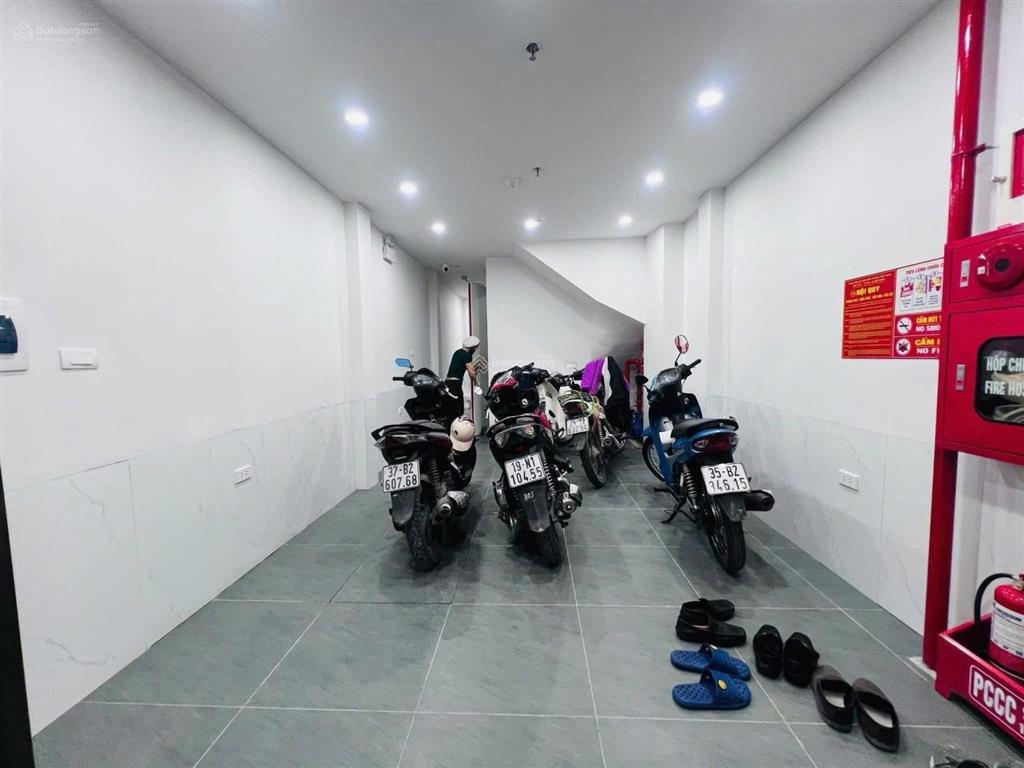 Bán tòa chdv cao cấp giang văn minh, ngõ thông, 10 phòng doanh thu gần 70 triệu. giá 15.3 tỷ