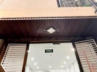 Bán nhà xây mới kim mã, 7 tầng thang máy, 10 căn hộ khép kín cho thuê, doanh thu 70 triệu/tháng.