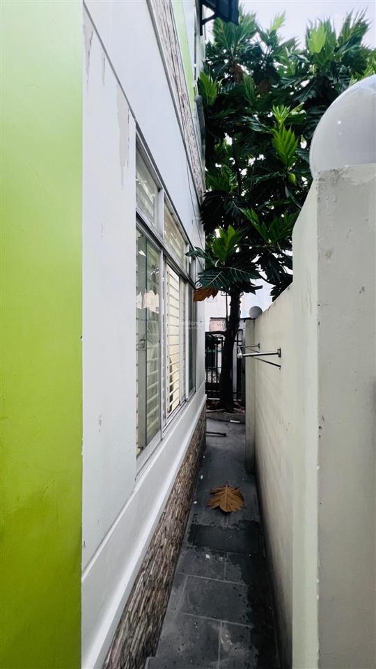 Bán nhà  4pn 4wc tại trần xuân soạn, 8,8 tỷ, 93m2 view đẹp bao đẹp kế bên kdc him lam quận 7.