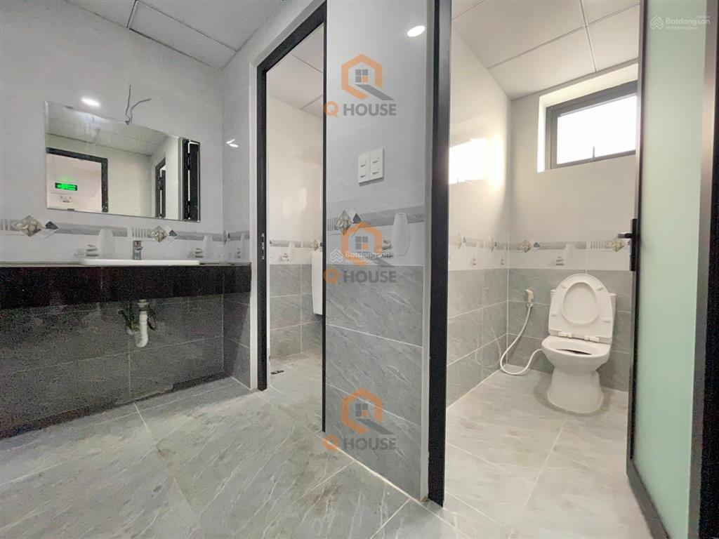 Cho thuê tòa nhà 1000m2 "mới" gần trương văn bang 8*20m hầm 7 tầng suốt, thang máy, 150 triệu/tháng
