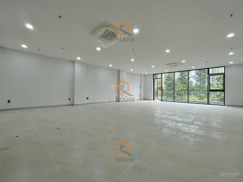 Tòa nhà "mới" 1000m2 ngay trương văn bang thạnh mỹ lợi, hầm 7 tầng suốt thang máy, 160 triệu/tháng