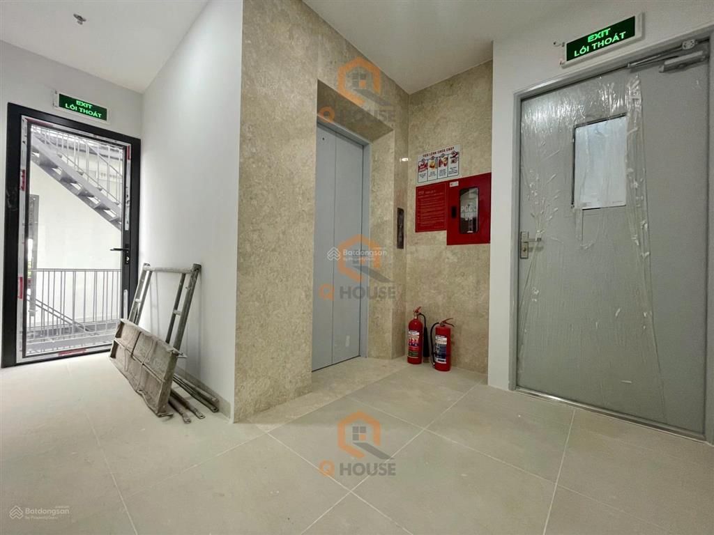 Tòa nhà "mới" 1000m2 ngay trương văn bang thạnh mỹ lợi, hầm 7 tầng suốt thang máy, 160 triệu/tháng