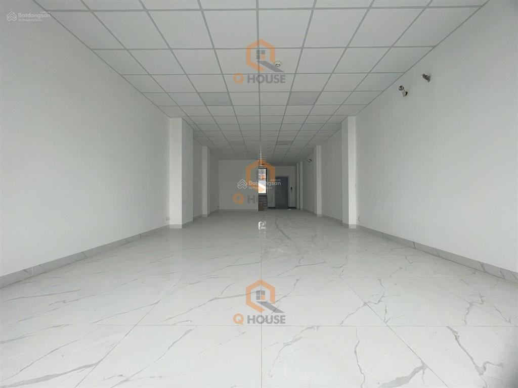 Tòa nhà "mới" trương văn bang 5*20m, hầm trệt, lửng, 2 lầu suốt, thang máy, 60 triệu/tháng