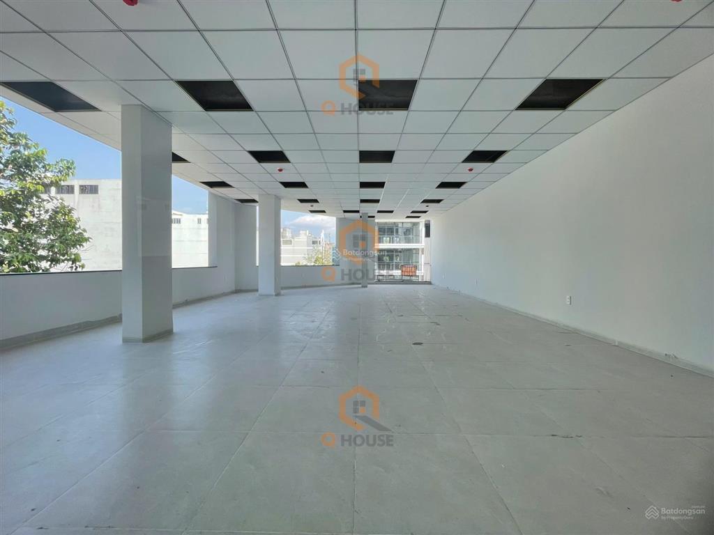 Tòa nhà "căn góc" ngay nguyễn văn kỉnh p. thạnh mỹ lợi 8m*20m, hầm 7 tầng thang máy, 180 triệu/th