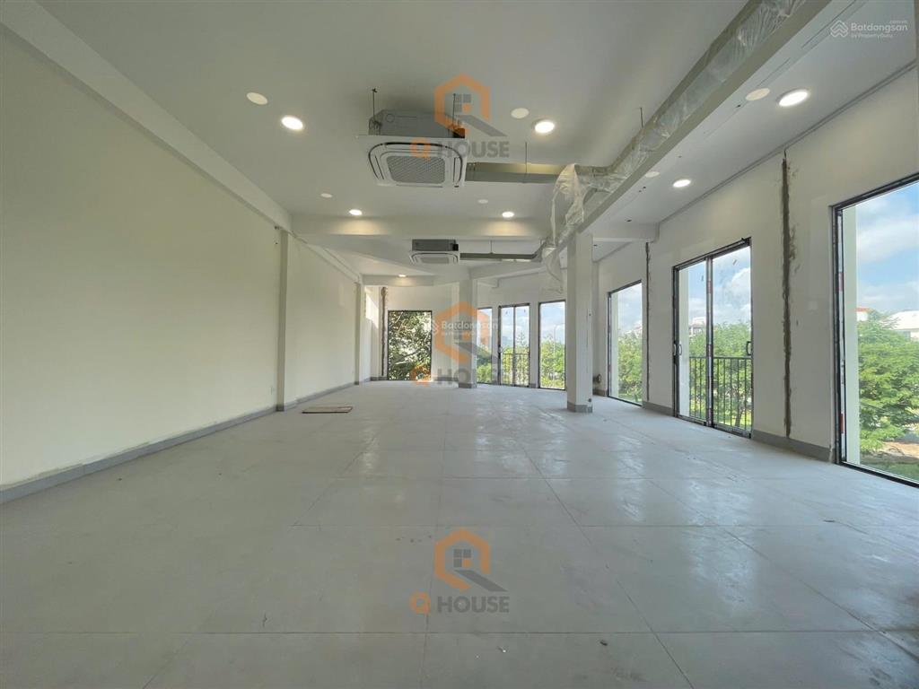 Tòa nhà "căn góc" ngay nguyễn văn kỉnh p. thạnh mỹ lợi 7.25m*20m, hầm 6 tầng thang máy, 150 tr/th
