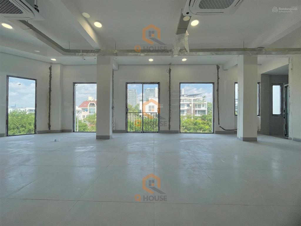 Tòa nhà "căn góc" ngay nguyễn văn kỉnh p. thạnh mỹ lợi 7.25m*20m, hầm 6 tầng thang máy, 150 tr/th